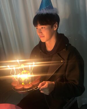Lee Tae-hwan Instagram - 오늘 행복한 하루였습니다.
축하해 주신 모든 분들께 감사드립니다☺️