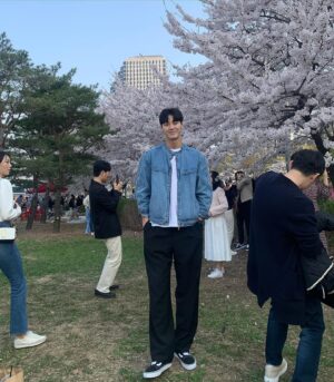 Lee Tae-hwan Instagram - 첫 벚꽃 축제🌸