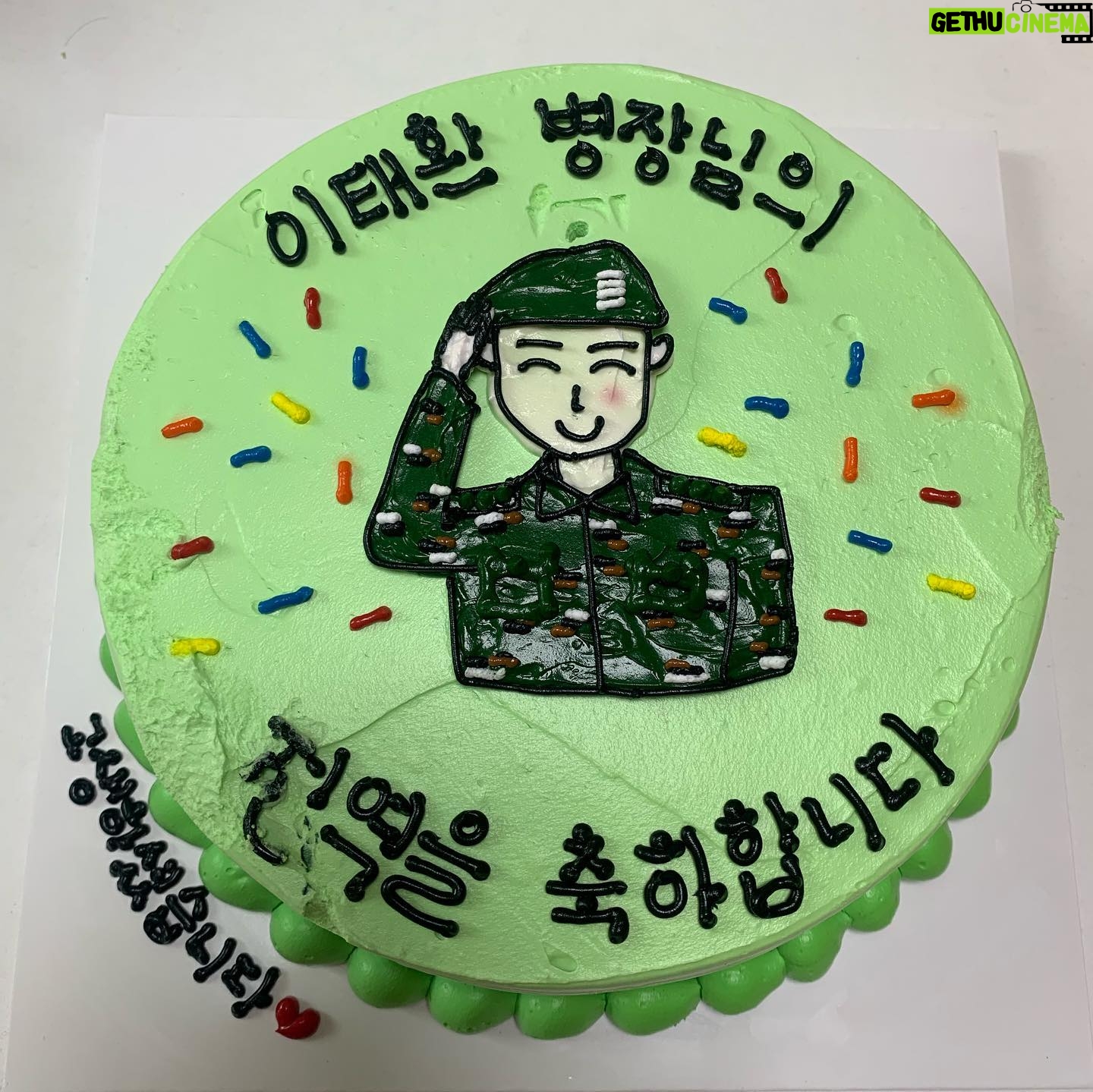 Lee Tae-hwan - 96.4K Likes - 그 동안 기다려 주셔서 감사합니다.
앞으로 좋은 모습, 성장한 모습으로 찾아 뵙겠습니다🫡
