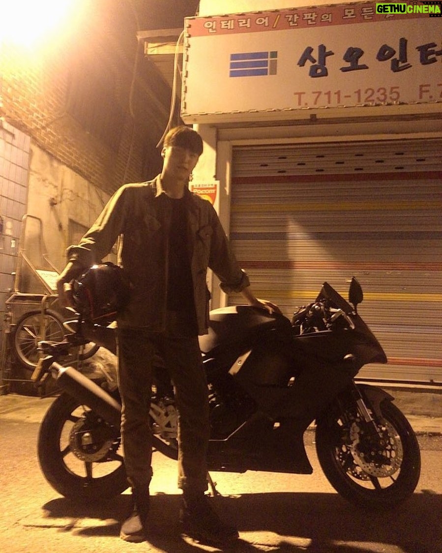 Lee Tae-hwan - 74.9K Likes - 🧍🏍