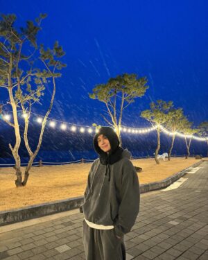 Lee Tae-ri Instagram - 🌨️