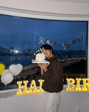 Lee Tae-ri Instagram - HAPPY BIRTHDAY🎈 모두 모두 감사하고 사랑합니다🫶🏻