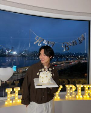 Lee Tae-ri Instagram - HAPPY BIRTHDAY🎈 모두 모두 감사하고 사랑합니다🫶🏻