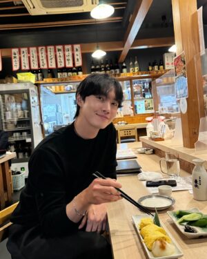 Lee Tae-ri Instagram - 🍣🍶