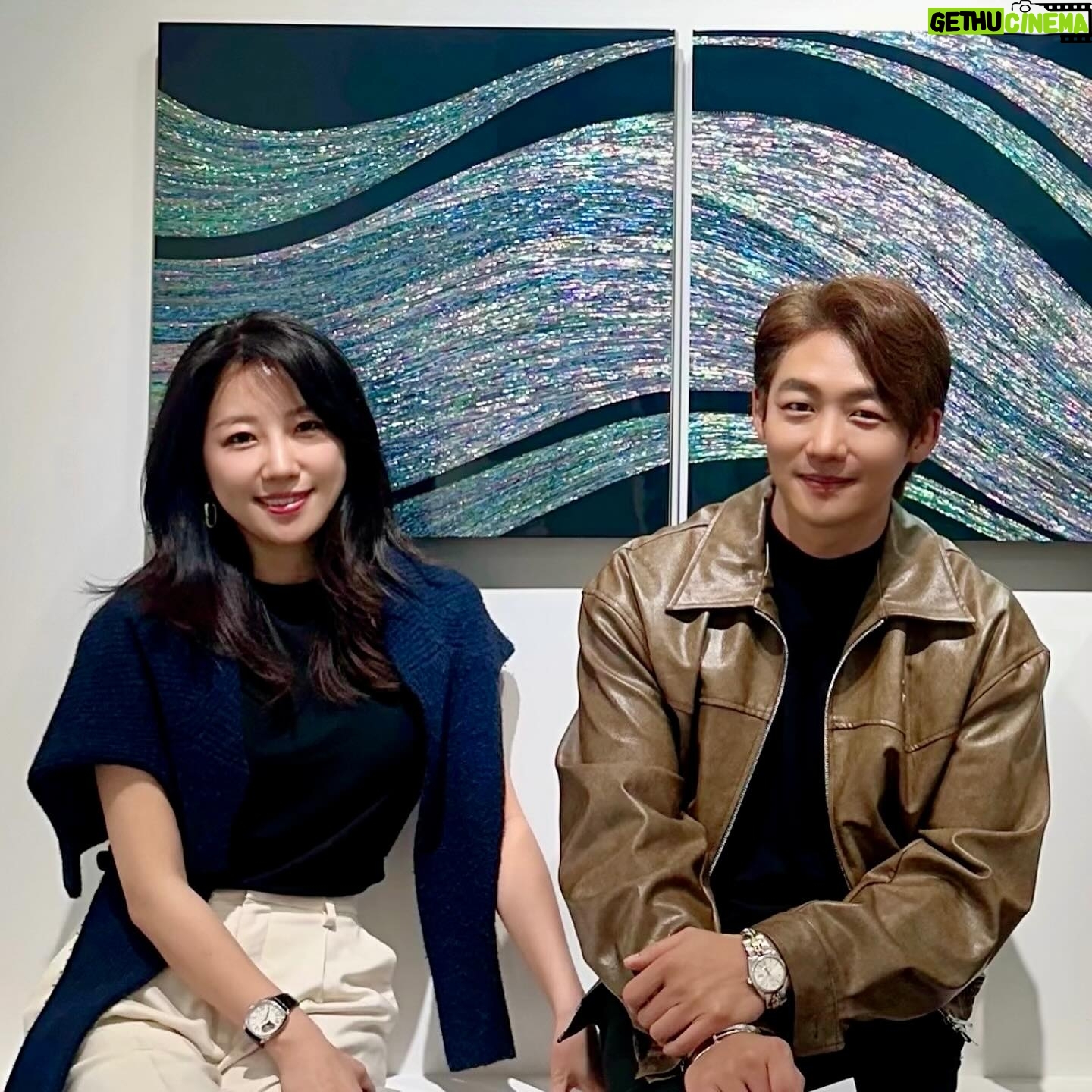 Lee Tae-sung - 2.2K Likes - 너무너무 황홀한 지안누나의 자개의 향연…
그 빛깔의 아름다움의 감동의 시간이였습니다.
개인전 축하드려요~~