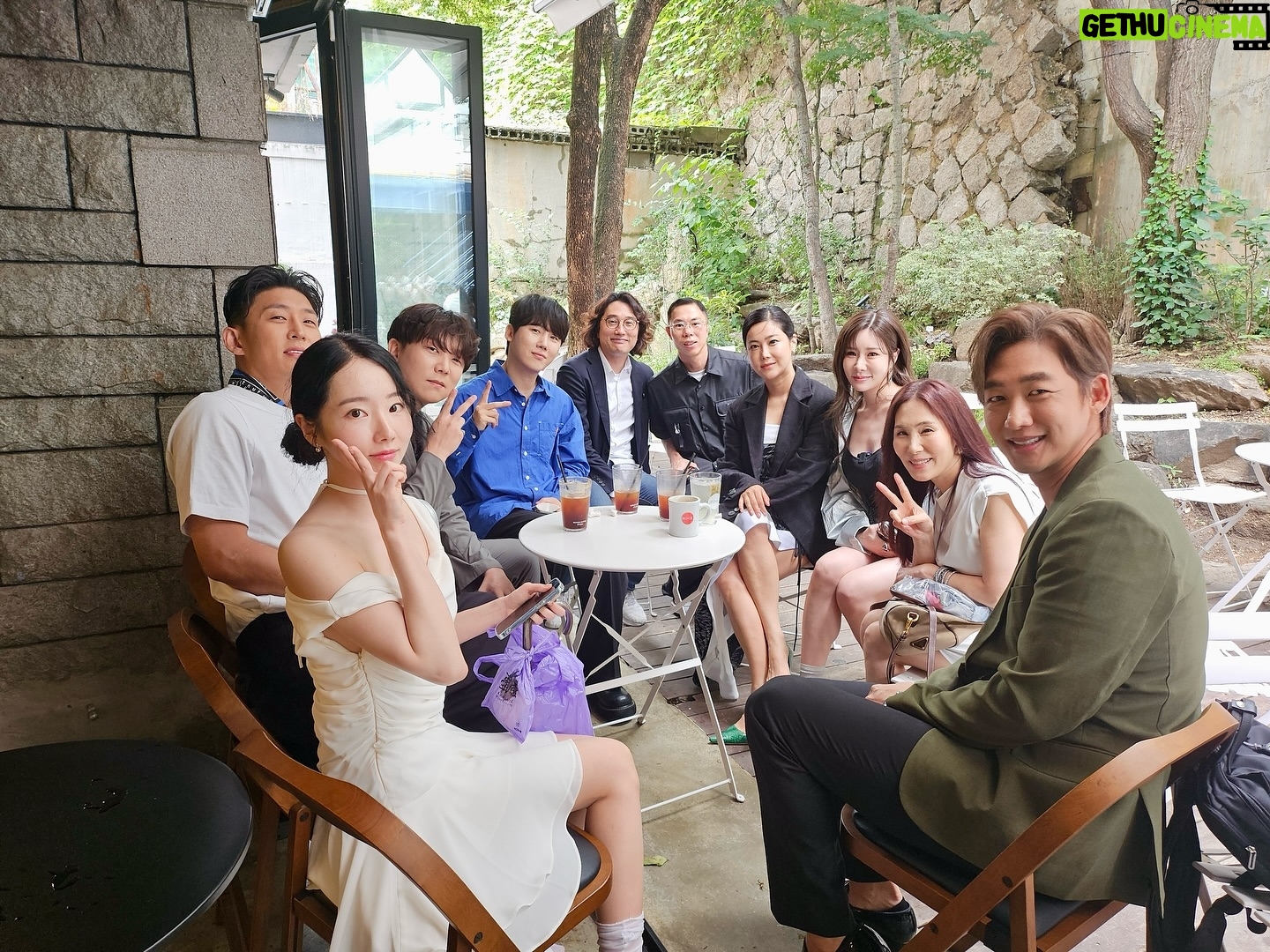 Lee Tae-sung - 1.3K Likes - 최초로 시도되는 아트테이너 그룹의 초대형 프로젝트 전시 “뻑”
기자간담회 현장^^
전시: “뻑” 온앤오프
기간: 7.3 ~ 9.22
장소: 프로세스 이태원 (용산구 우사단로 42)
’뻑‘ 나고 있는 세상,
‘뻑’ 가는 멋진 세상으로의 변화!