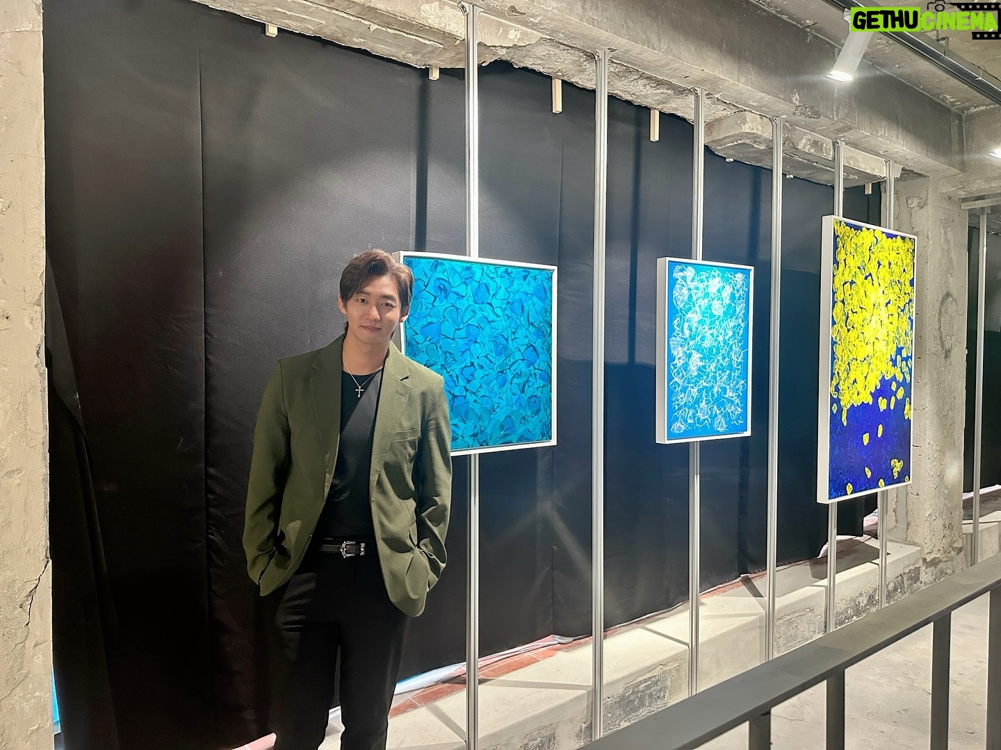 Lee Tae-sung - 1.3K Likes - 최초로 시도되는 아트테이너 그룹의 초대형 프로젝트 전시 “뻑”
기자간담회 현장^^
전시: “뻑” 온앤오프
기간: 7.3 ~ 9.22
장소: 프로세스 이태원 (용산구 우사단로 42)
’뻑‘ 나고 있는 세상,
‘뻑’ 가는 멋진 세상으로의 변화!