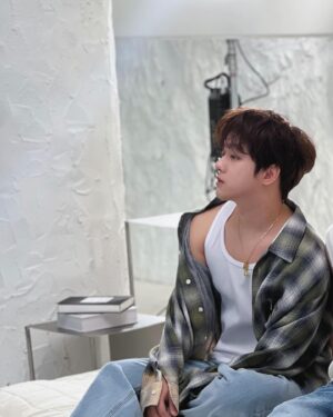 Lee Tae-vin Instagram - 