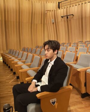 Lee Tae-vin Instagram - ?안잤는데? 
#펜트하우스 #민혁