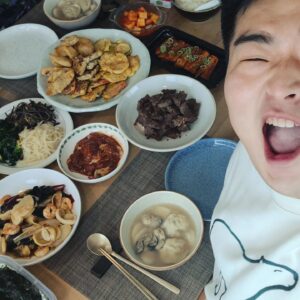 Lee Won-il Instagram - 이번 #새해 #설날 도 찢으셨다 울 오마니!
🍚🥢🥘😜😘👍🐅 모두 #새해복많이받으세요!