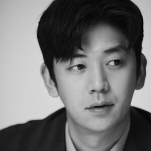 Lee Yong-dae Instagram - 가볍게 갔는데 잘찍어주셨네요

고마워요 에트르 스튜디오 

#프로필스튜디오
#프로필사진추천
#에트르스튜디오
#프로필사진
#프로필사진잘찍는곳