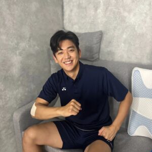 Lee Yong-dae Instagram - 예전부터 언제나 믿고 쓰던 케토톱
패키지가 바꼈는데 알아보기 쉽게 리뉴얼되서
사용하기 편하더라구요! 손가락 밴드타입도 OK!
근육통 관절염은 케토톱으로 통증을스매싱!
.
#케토톱 #운동필수템 #통증관리 #배드민턴 #운동하는남자