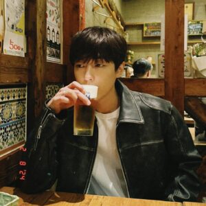 Actor Lee You-jin HD Instagram Photos and Wallpapers July 2024