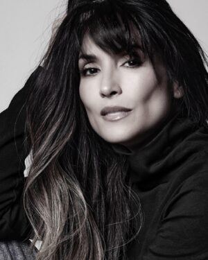 Leeann Tweeden Instagram - This is 50! I am so grateful to be celebrating this milestone birthday for many reasons. For one, my mother never made it this far. She died of breast cancer when she was 46. 

These pictures were taken 3 weeks ago by my dear friends. I have known Mario and Michelle since I was 19. Joi, I have known since I was in my 30’s. I wanted to document my life at 50, but there was another reason. We shot these pictures the day before I went in to have breast surgery. My yearly mammogram in March revealed abnormal tissue in my left breast. After many mammograms, a biopsy, ultra sounds and MRIs, pathology came back NO CANCER, but that I had two types of pre-cancerous cells growing. Decision was made to have a lumpectomy and remove the surrounding tissue. Grateful that in the post-op pathology, that tissue was also found to have no cancer. So no need for radiation or hormone therapy. 🙏🏼

Now, it is vigilance and continued yearly mammograms. Thank God for modern medicine. I’m here for another trip around the sun! 

I am so fortunate to be loved by my incredible husband and beautiful children. I couldn’t imagine this life without them. ♥️

(And a special thank you to my friends who looked out for me and my family during my surgery and recovery. From picking up our kids at school, the text messages from afar, sending of flowers and groceries…I have no words. Just know how much I love and appreciate each and every one of you!)