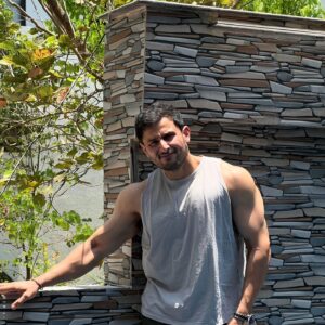 Leenesh Mattoo Instagram - Ilikehowilook
Thanks bye