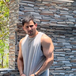 Leenesh Mattoo Instagram - Ilikehowilook
Thanks bye