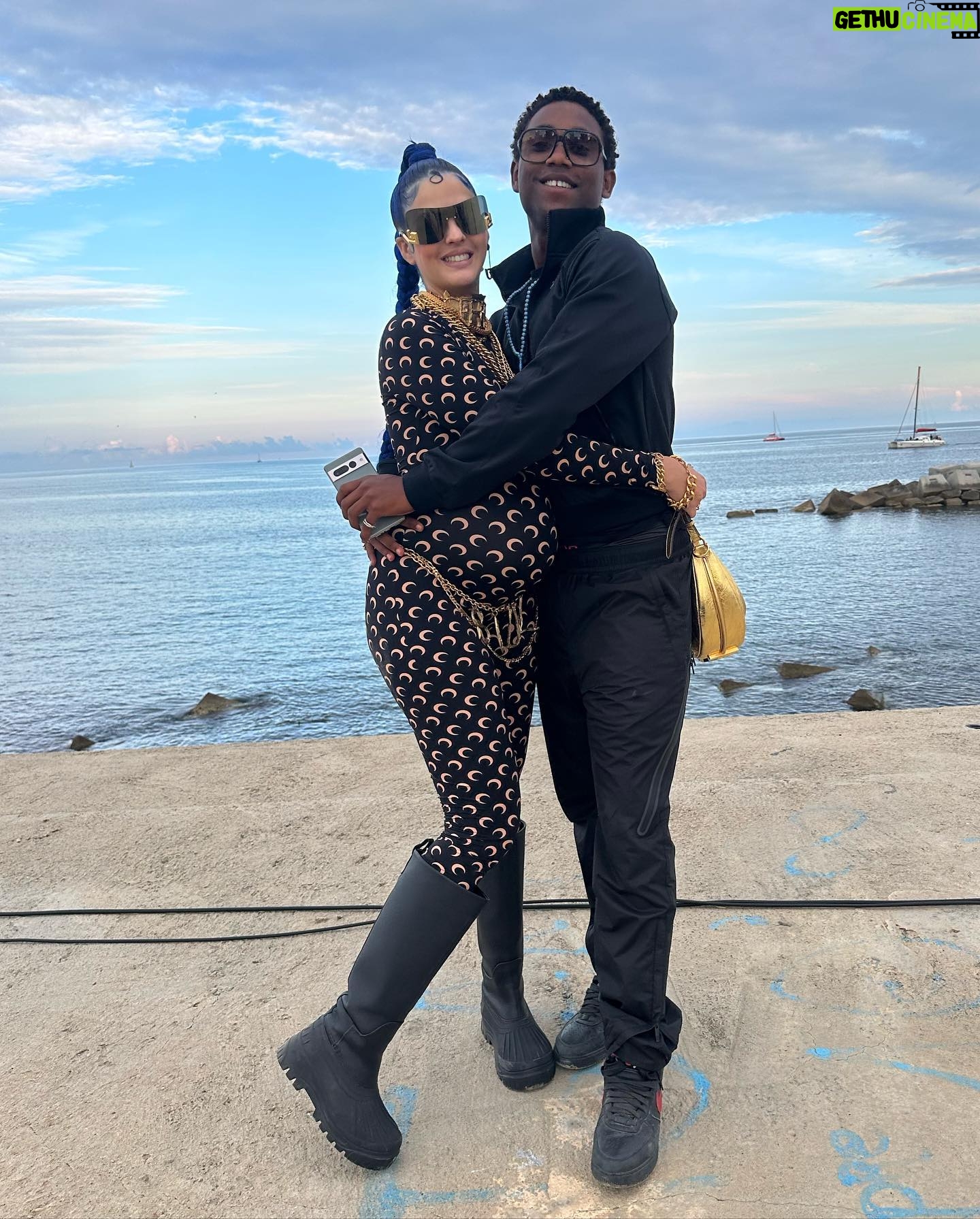 Leïti Sène - 21.1K Likes - Papa y Mama X2, celebrando la vida un rato y haciendo musica post illuminati 😍👼🏽👑🇸🇳🤲🏿
#apocalipsistour #teampixel
@googlepixel