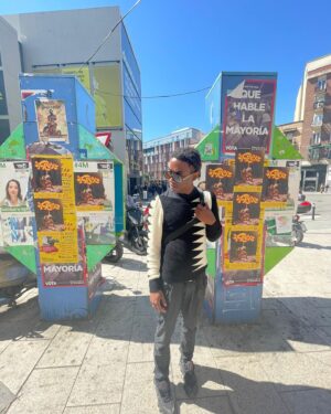 Leïti Sène Instagram - 10000 gracias por todo el amor q esta recibiendo T-Rex jjj🤮🤮🥰