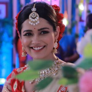 Lekha Chatterjee Instagram - ❤️❤️ Gorima ❤️❤️
.
Thank you @nischitasengupta for this beautiful look 😍
PC- @krishnenendu_adhikary5070 
#garima #gorima #starjalsha #lekhachatterjee #lekha  #love #fashion