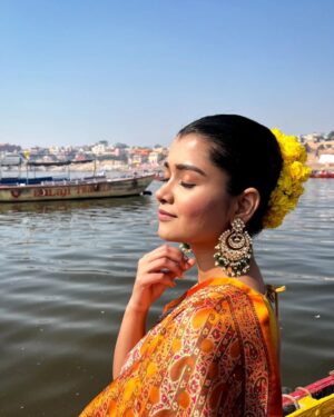 Lekha Chatterjee Instagram - Om namah shivaay 🙏❤️
.
#banaras #varanasighats #ganga #harharmahadev