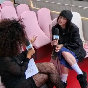 Léna Mahfouf Instagram - one hour with Billie Eilish on my podcast. ❤️ ( and yes we are on a tourist bus )
@canape6places now on @spotify !

photos by @ilanbrk_