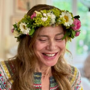 Lena Olin Instagram - Happy Midsummer! 💙💛💙💛🇸🇪
Doesn’t get more Swedish than that!