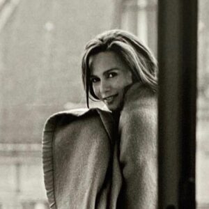 Lena Olin Instagram - So many wonderful pictures and memories of my friend the talented @denisegrunstein …. Gone too soon!
Her art will be at @artipelag from 14th of October..