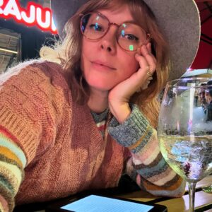 Lenka Instagram - Solo date night 🤟