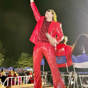 Leo Rey Instagram - GRACIAS A LAS MÁS DE 18 MIL PERSONAS QUE CANTARON Y BAILARON JUNTO A NOSOTROS 😎❤️
