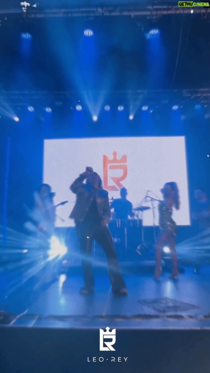 Leo Rey - 4.8K Likes - Gracias @enjoy_santiago por una noche maravillosa ā¤ļøš