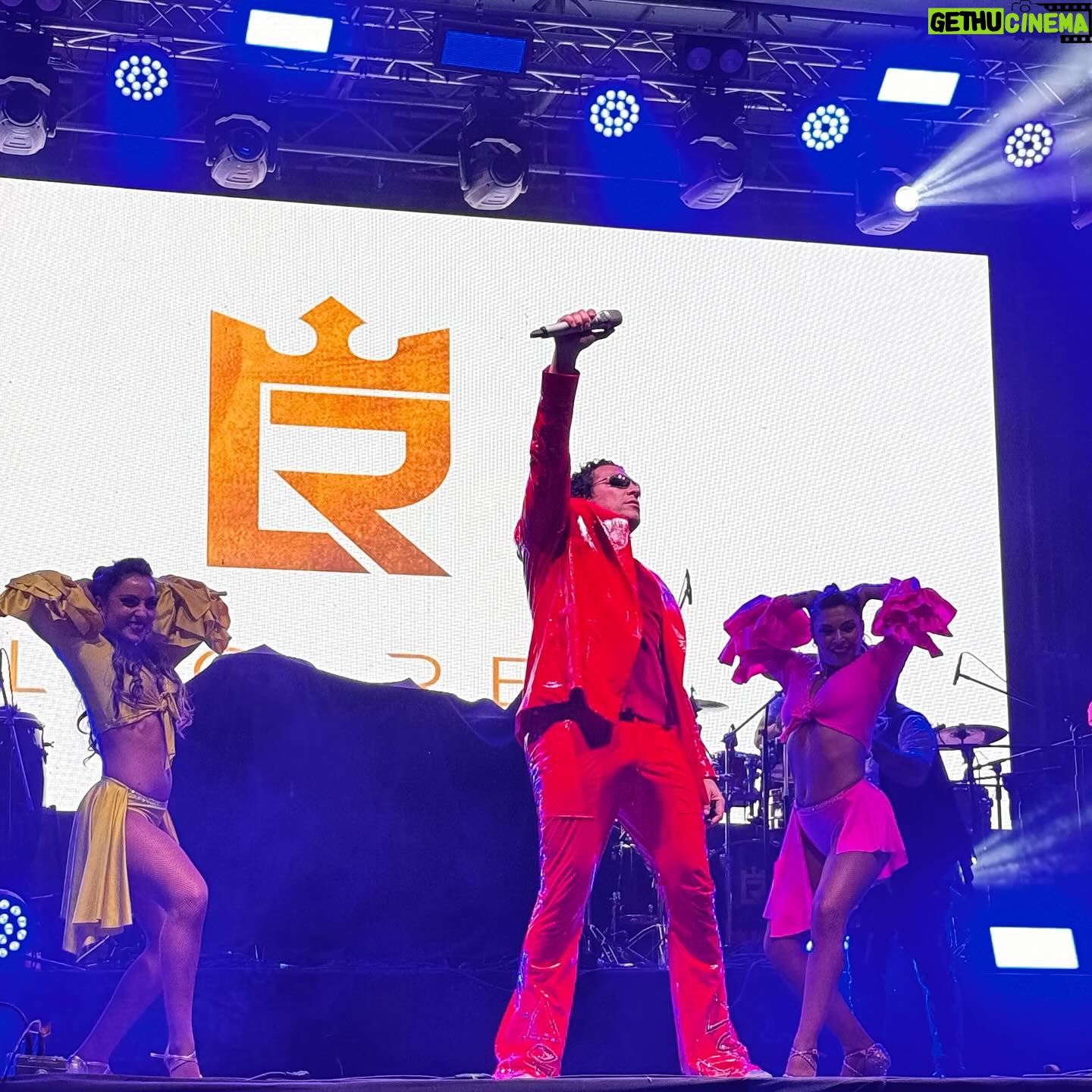 Leo Rey - 4.6K Likes - GRACIAS A LAS MĆS DE 18 MIL PERSONAS QUE CANTARON Y BAILARON JUNTO A NOSOTROS šā¤ļø