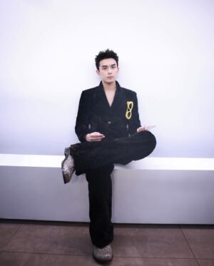 Leo Wu Instagram - Thanks for the invitation！@Jonathan.Anderson @loewe 
It was such a wonderful show.
#loewefw24 
#loewe