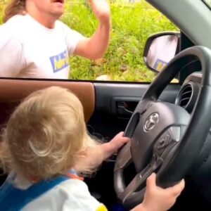 Leon Logothetis Instagram - This made my day, I hope it makes yours too ❤️😂
...
Father / Agent Sanderson pulls his son over. 😅

It's only April, but I think it's safe to say this man is dad of the year. I can't stop laughing... neither can the toddler 👶. 📹  @maxlbaumgarten via funny correspondent

#kindness #thekindnessdiaries #leonlogothetis #bekind #gobekind #randomactsofkindness #spreadkindness #kindnessmatters #choosekindness #channelkindness #kindnessrocks #youmatter #kindnessdiaries #randomactsofkindness #alwaysbekind #rak #kindnessisstrength #empathymatters #kindnesswins #laughing #gobebrave #bravery