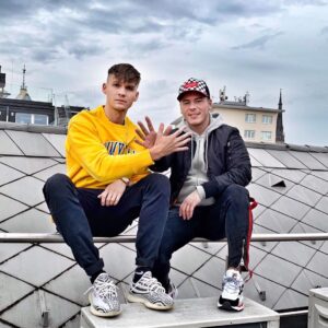 Leon Machère Instagram - 🇦🇱 Power 🦅 @ksfreak