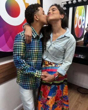 Leonardo Oliveira Instagram - Encontro que estávamos esperando ❤️ minha  mãe de ficção @camilla_camargo adorei te encontrar e matar a saudade ❤️