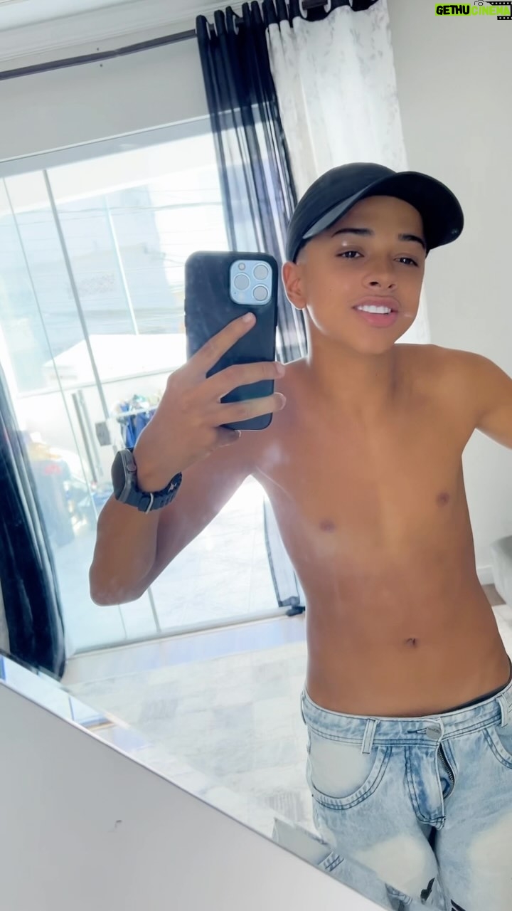 Leonardo Oliveira - 3 Likes - ATÉ TENTEI TE ESQUECER !!!!!
#followforfollowback #traplaudo #naoflopa