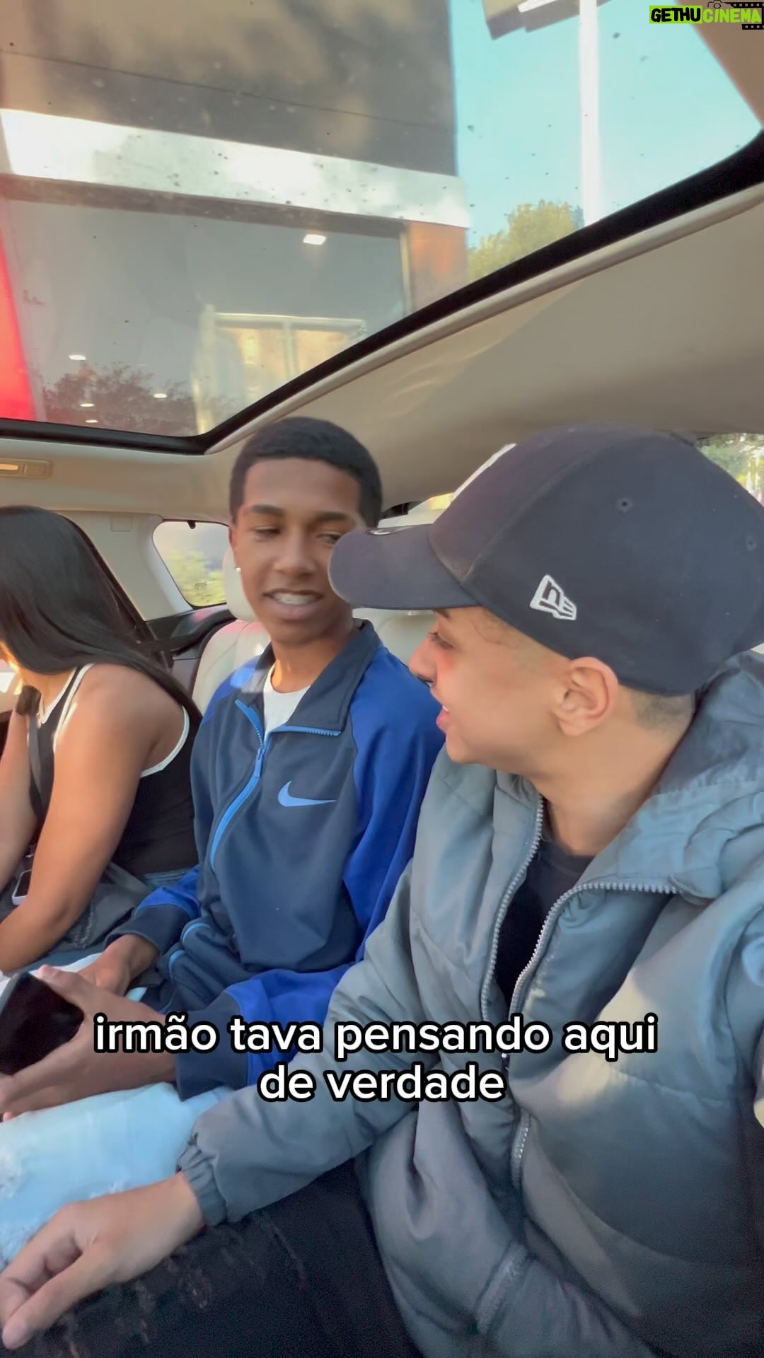 Leonardo Oliveira - 3 Likes - Fazer amor todo dia 😂😂❌🚨
Sigam: @jhonjhonoficial_ @leonardooliveiraof @vanessa_edijaneoficiall