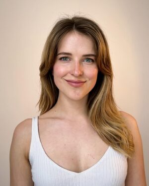 Leonie Brill Instagram - polar-bears 📸
_______________________
#pola #portrait #actress