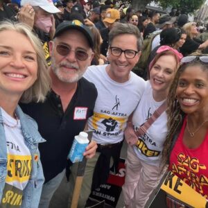 Lesley Ann Warren Instagram - Spent a wonderful and deeply important time with my SAG-AFTRA family and my WGA extended family rallying in solidarity!
Standing in Unity with #matthewweiner @danbucatinsky , @realmerrindungey , @officialevercarradine , and thousands of others!