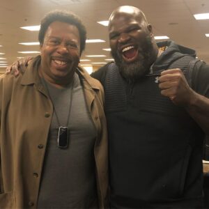 Leslie David Baker Instagram - Hanging with the amazing @themarkhenry at @steelcitycomiccon ... such a pleasure.