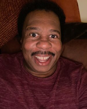 Leslie David Baker Instagram - Thank you so much for the Birthday Wishes! Love you all ❤️ 🥨 #unclestan