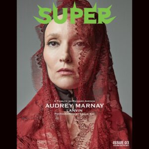Leslie Kee Instagram - Super Magazine 2023AW issue 03
@supermagazinenyc 

「A Tribute to Richard Avedon」
featuring AUDREY MARNAY @audreymarnay x @moschino @etro @lanvin 

Photographed by @lesliekeesuper 
Styling by @starburleigh 
Hair by @raynald.croix.bernard
Makeup by @rachidtahar
Styling assistant @eliabalourdet 
Agent @seijiakira @donatbarraultstephens @joshbostwick @suprememgmtparis @suprememgmt 

#richardavedon #avedon100 #avedonfoundation #superavedon #lesliekee #lesliekeesuper #supermagazinenyc #audreymarnay #moschino #lanvin #etro
