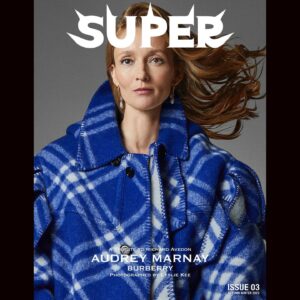 Leslie Kee Instagram - Super Magazine 2023AW issue 03
@supermagazinenyc 

「A Tribute to Richard Avedon」
featuring AUDREY MARNAY @audreymarnay x @burberry

Photographed by @lesliekeesuper 
Styling by @starburleigh 
Hair by @raynald.croix.bernard
Makeup by @rachidtahar
Styling assistant @eliabalourdet 
Agent @seijiakira @donatbarraultstephens @joshbostwick @suprememgmtparis @suprememgmt 

#richardavedon #avedon100 #avedonfoundation #superavedon #lesliekee #lesliekeesuper #supermagazinenyc #audreymarnay #burberry