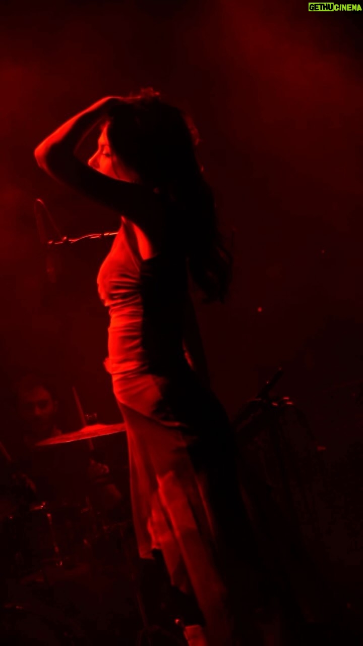 Leslie Medina - 1.7K Likes - c’était il y a déjà deux semaines, on était complets et c’était fou de vous entendre chanter mes chansons par coeur ✨ surprise demain
Vidéo: @ledynamiclab
