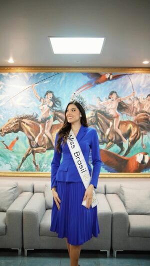 Letícia Frota Instagram - Na quarta-feira, 12 de junho, fui recebida pela Deputada Mayara Pinheiro na Assembleia Legislativa do Amazonas. Foi uma oportunidade importante e especial para falar sobre o trabalho como embaixadora da Hanseníase no Brasil junto ao Morhan e também no combate à fome no Amazonas. 

O apoio da Deputada Mayara Pinheiro não só valida a relevância dos nossos esforços, mas também abre portas para que possamos desenvolver e concretizar novos projetos. 

É através de colaborações como essa que podemos ampliar nosso alcance, promover mudanças significativas e, principalmente, oferecer esperança e melhores condições de vida para aqueles que mais precisam.

@dramayaraoficial @missbrasiloficial @missworld @missworld_beautywithapurpose #BeautyWithAPurpose

Vídeo @viniciusreels_
