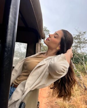 Letícia Frota Instagram - Tivemos a oportunidade de ter uma experiência maravilhosa no @mdlulilodge na África do Sul. Foi incrível aproveitar cada momento! 🇿🇦 @missworld #missworld #belezacompropósito

We had the opportunity to have a wonderful experience at @mdlulilodge in South Africa. It was incredible to enjoy every moment! 🇿🇦 @missworld #missworld #beautywithapurpose