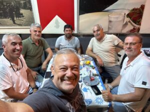 Levent Üzümcü Instagram - Aramıza 30 yıl sıkışmış…