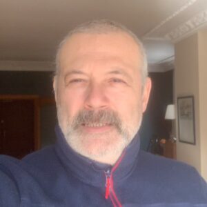 Levent Üzümcü Instagram - Hayat kısa, sanat uzun  Dünya Tiyatro Günümüz kutlu olsun.