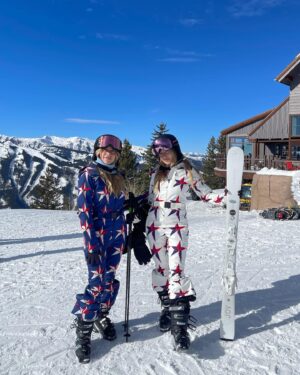 Lexi Kaplan Instagram - Had the best weekend celebrating my incredible best friend and most stunning bride to be @alliekaplan 👰🏼‍♀️💕love you queen can’t wait for Mexico!! 💃🏼🥰💕#alliequeenrutstein #nationaltwinsday