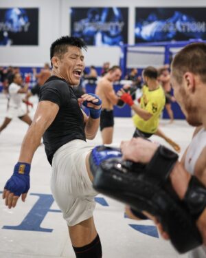 Li Jingliang Instagram - Get back on my daily routine. Photo credit @ryanloco